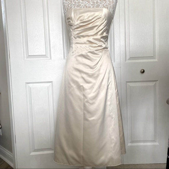 JS Boutique Cream Strapless Form Fitting Prom Formal Event Bridal Evening Gown - Picture 1 of 16